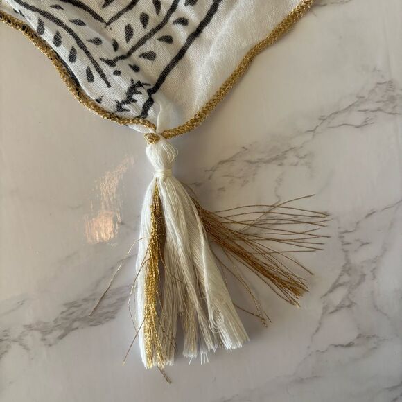 Flowy white black and gold gauzy large wrap scarf with tassels - Picture 8 of 8